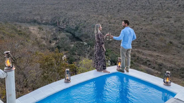 Clifftop Exclusive Safari Hideaway — image 5