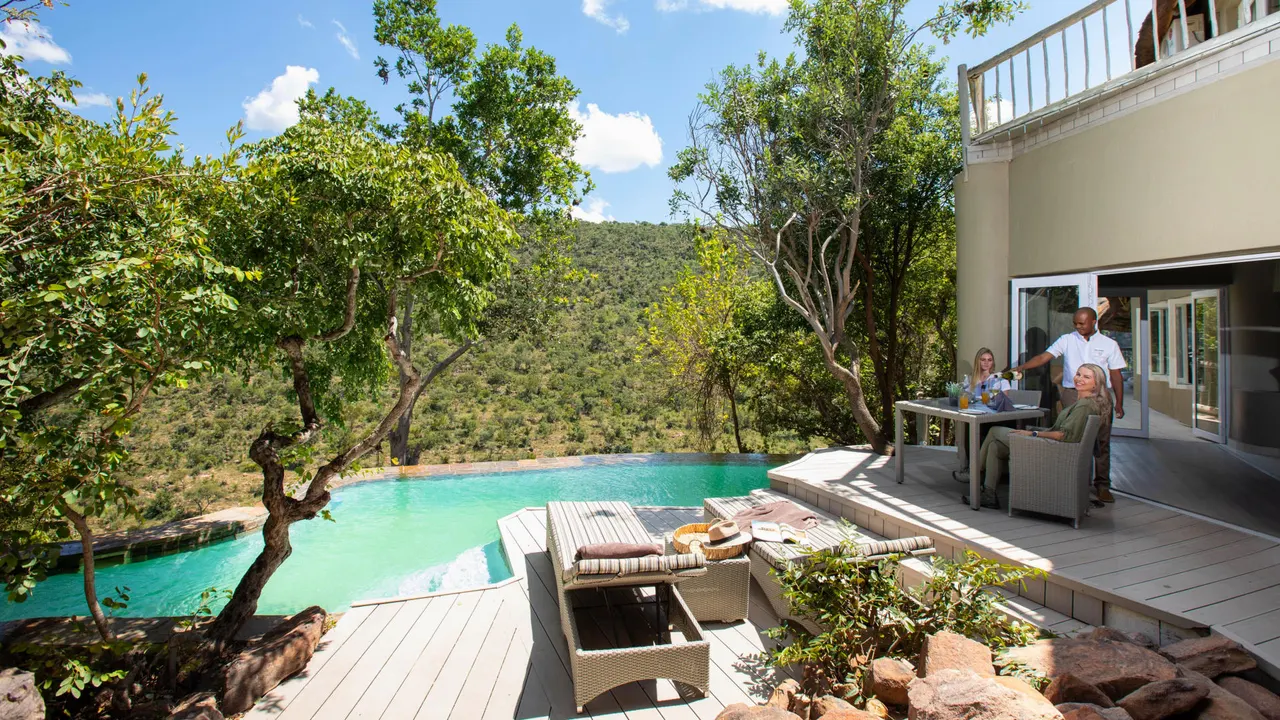 Clifftop Exclusive Safari Hideaway — image 18