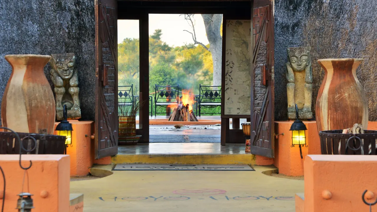Hoyo-Hoyo Safari Lodge — image 2