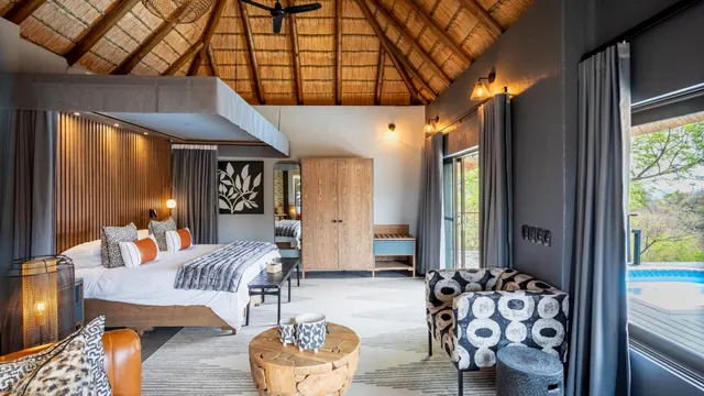 Tuningi Safari Lodge