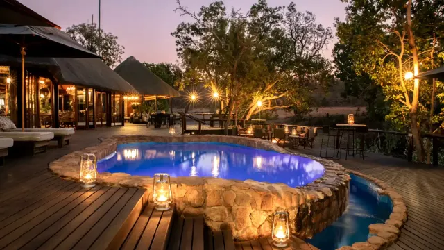 Ndlovu Safari Lodge