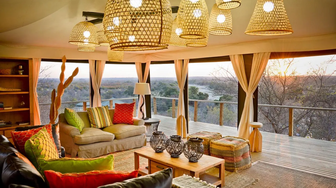 Simbavati Hilltop Lodge — image 1