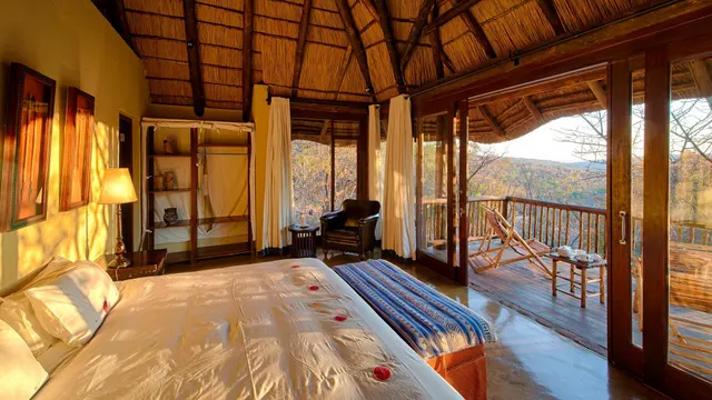 Tshwene Lodge