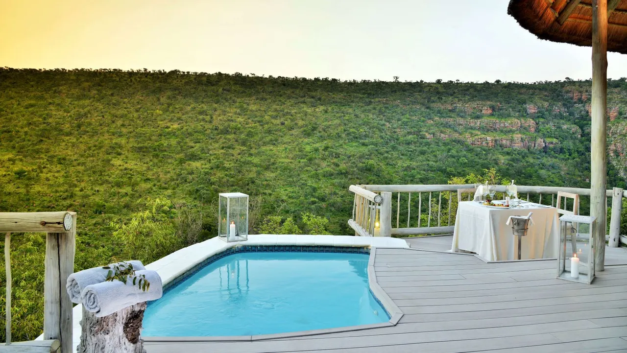 Clifftop Exclusive Safari Hideaway — image 20