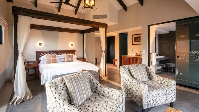 Idube Game Lodge — image 37
