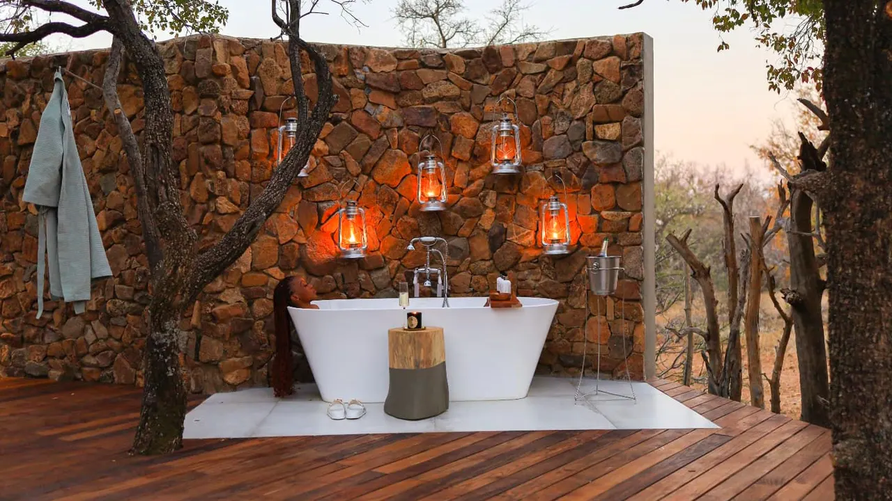 Lush Private Lodge — image 8