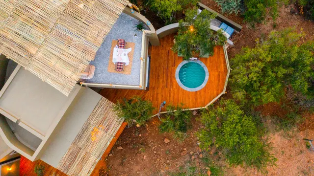 Lush Private Lodge — image 29