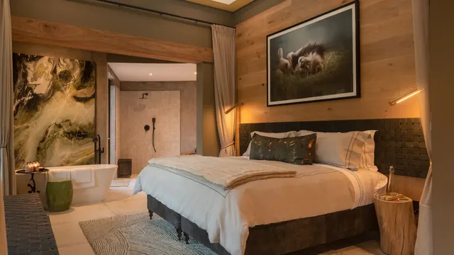Lush Private Lodge — image 23