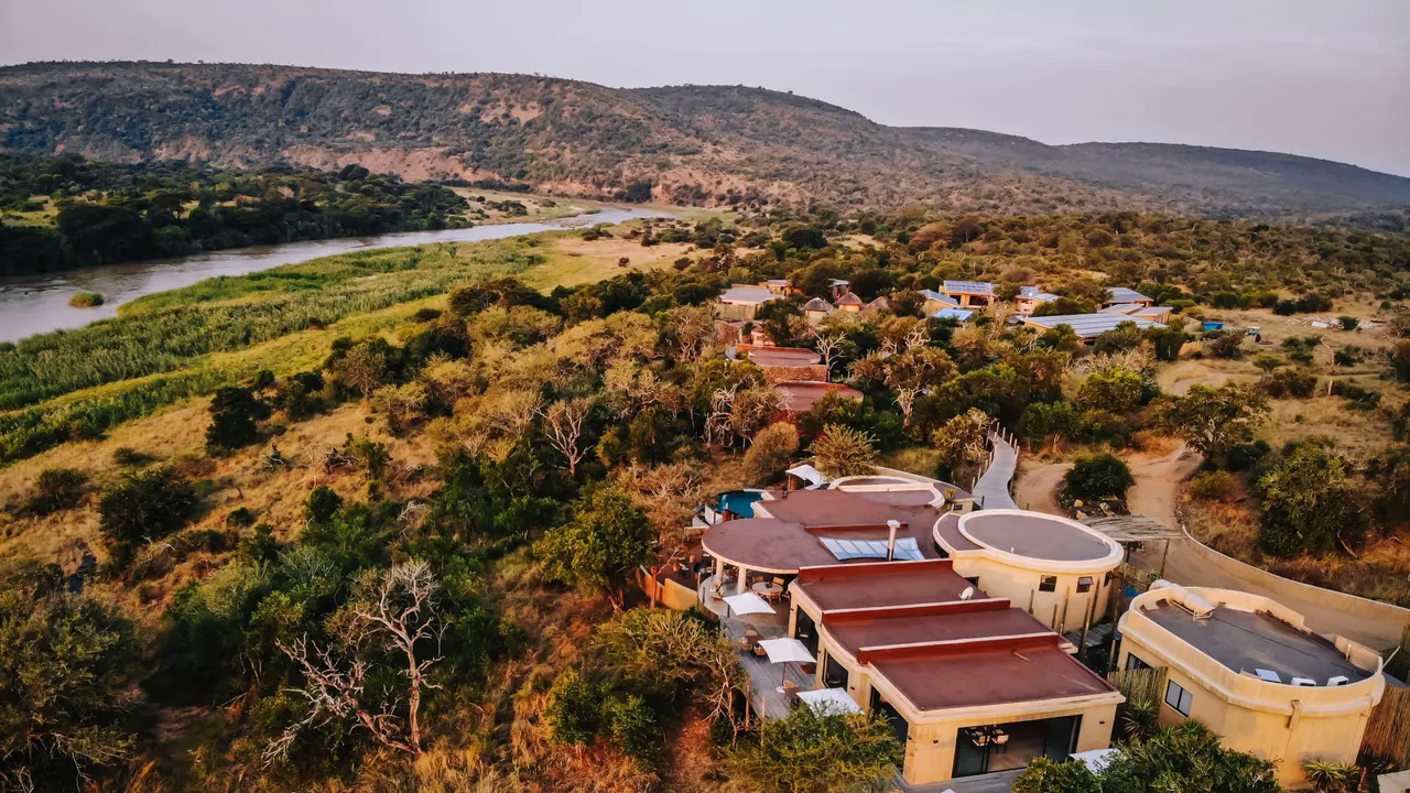 Mthembu Lodge — image 16