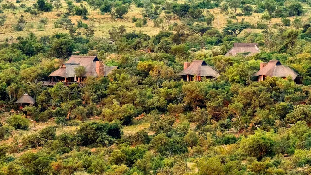 Nungubane Game Lodge — image 9
