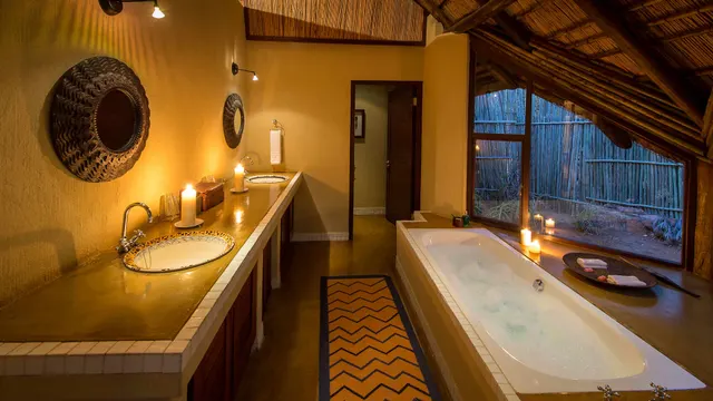 Tshwene Lodge — image 24