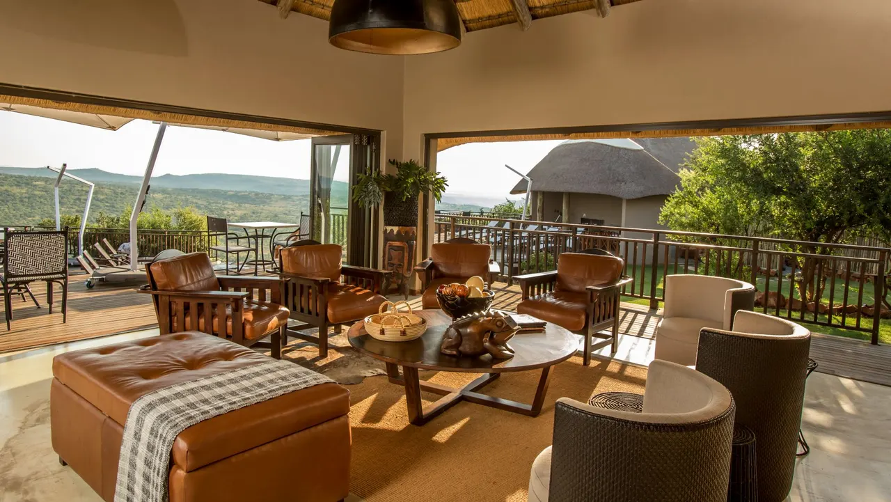 Umzolozolo Safari Lodge — image 6