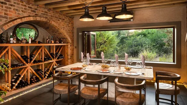 Lush Private Lodge — image 6